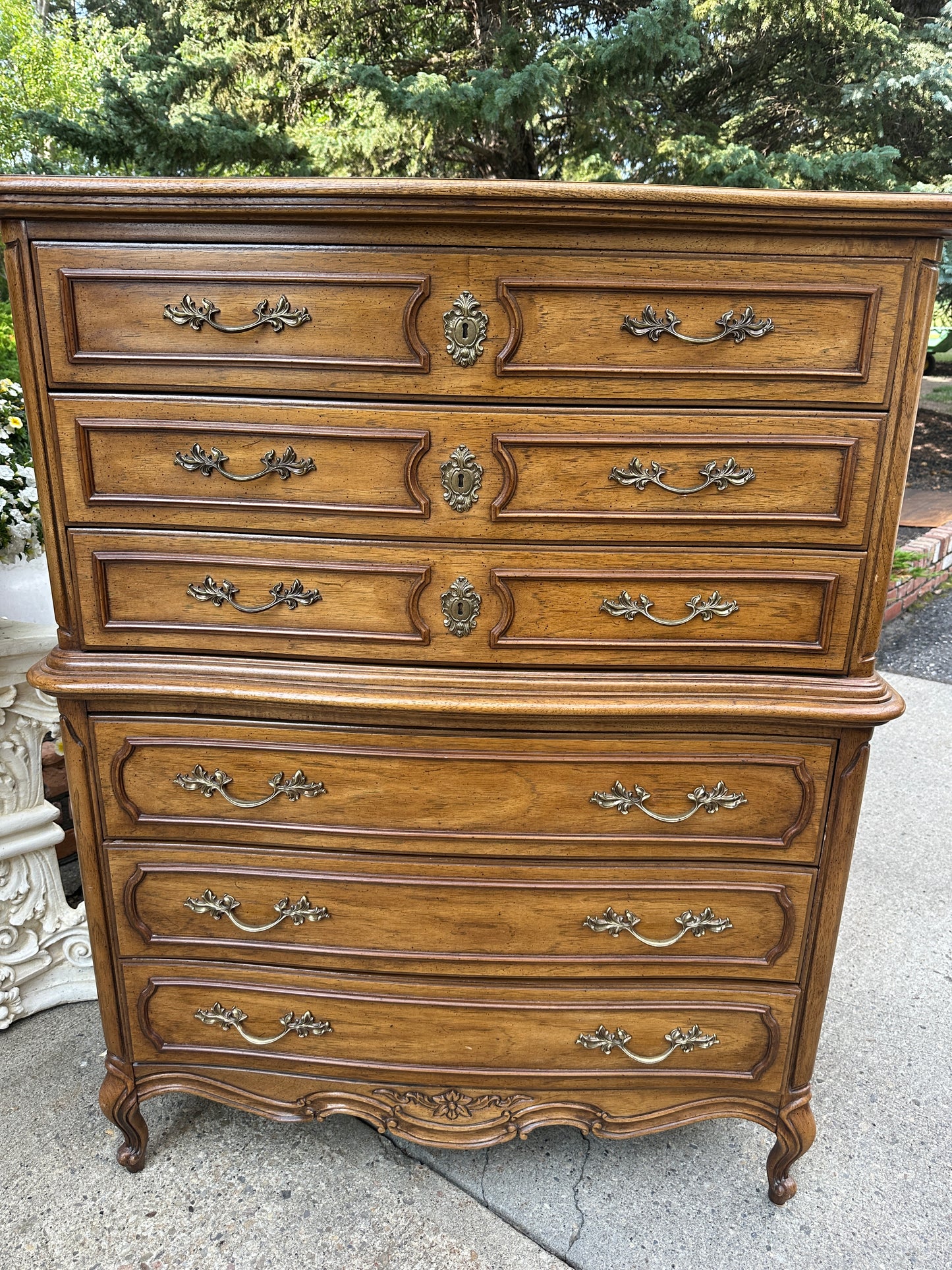 Thomasville Chest of Drawers Oak Highboy Vintage