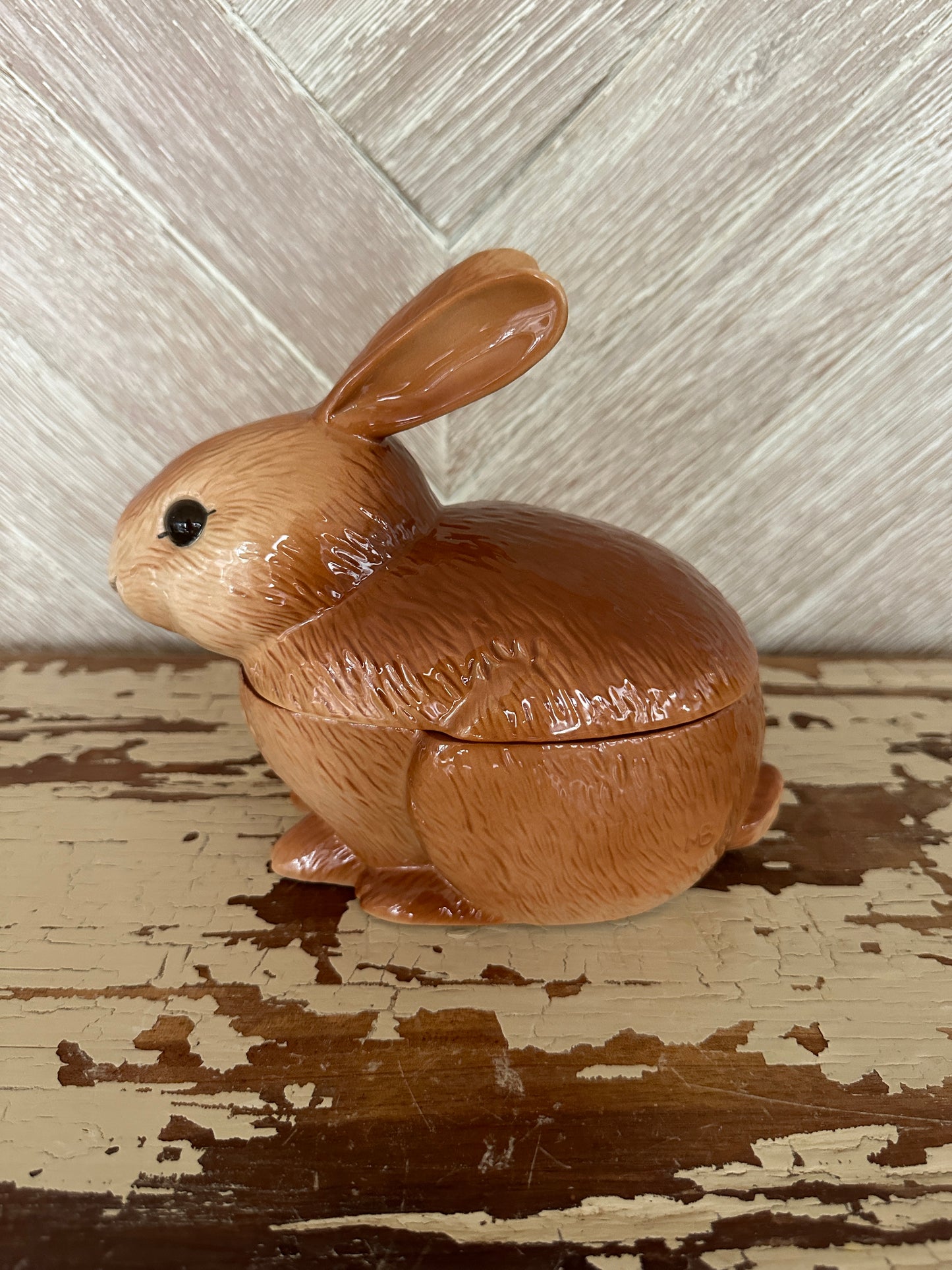 Vintage Lidded Box Rabbit