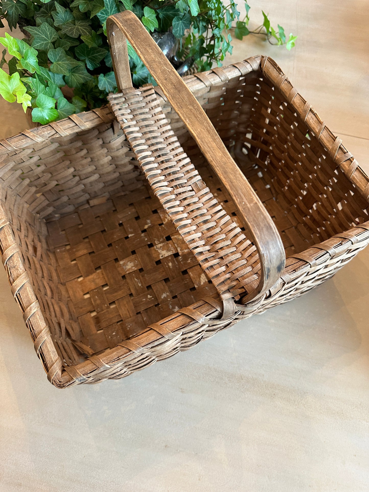 Primitive Splint Basket with Handle