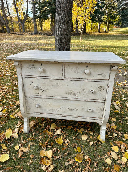 Shabby Painted Dresser