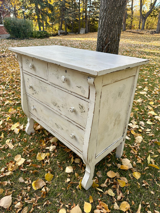 Shabby Painted Dresser