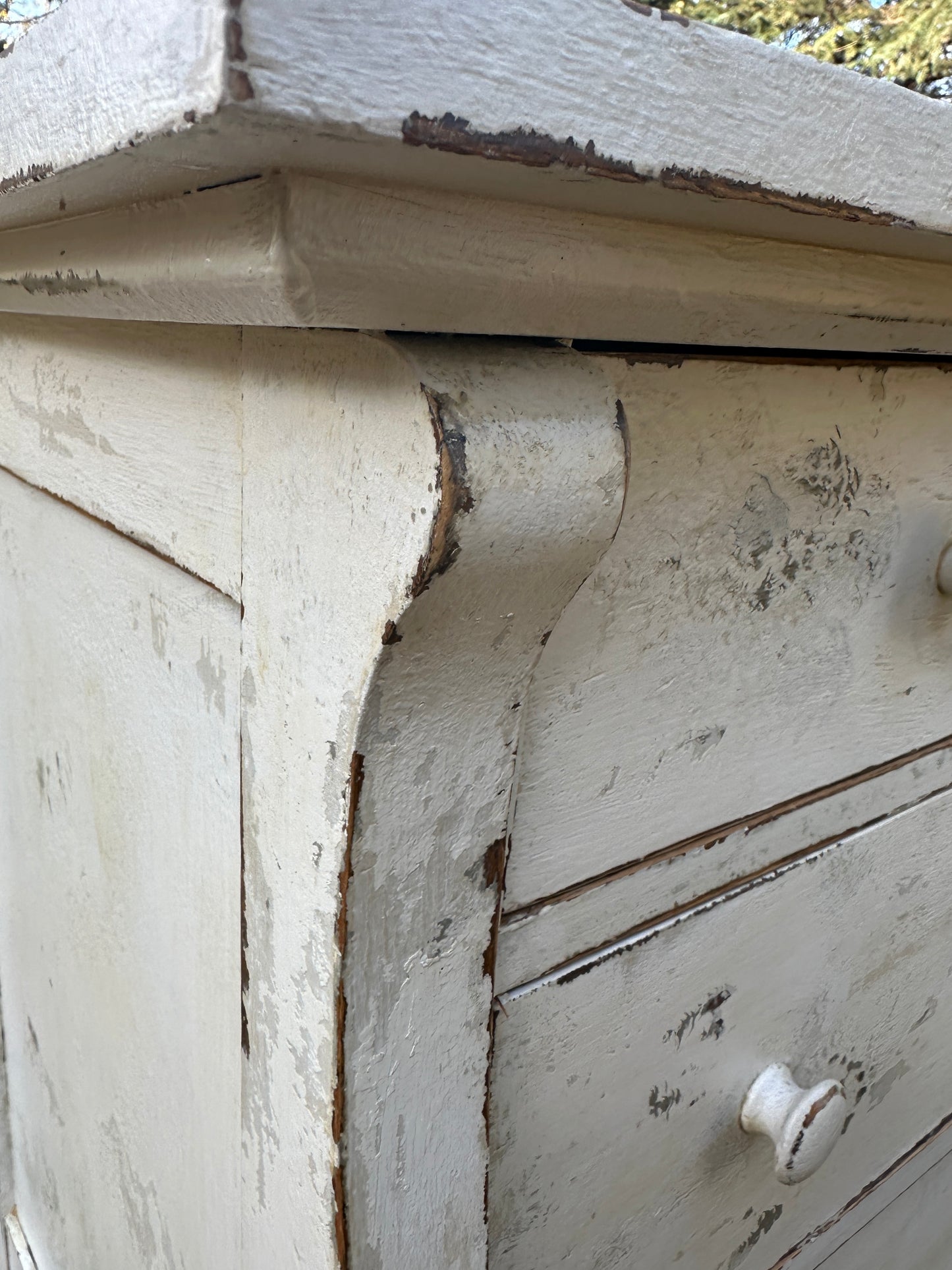 Shabby Painted Dresser