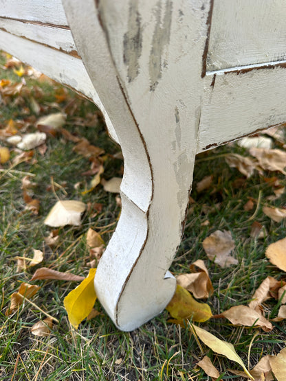 Shabby Painted Dresser