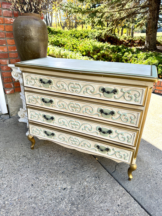 Vintage Chest of Drawers