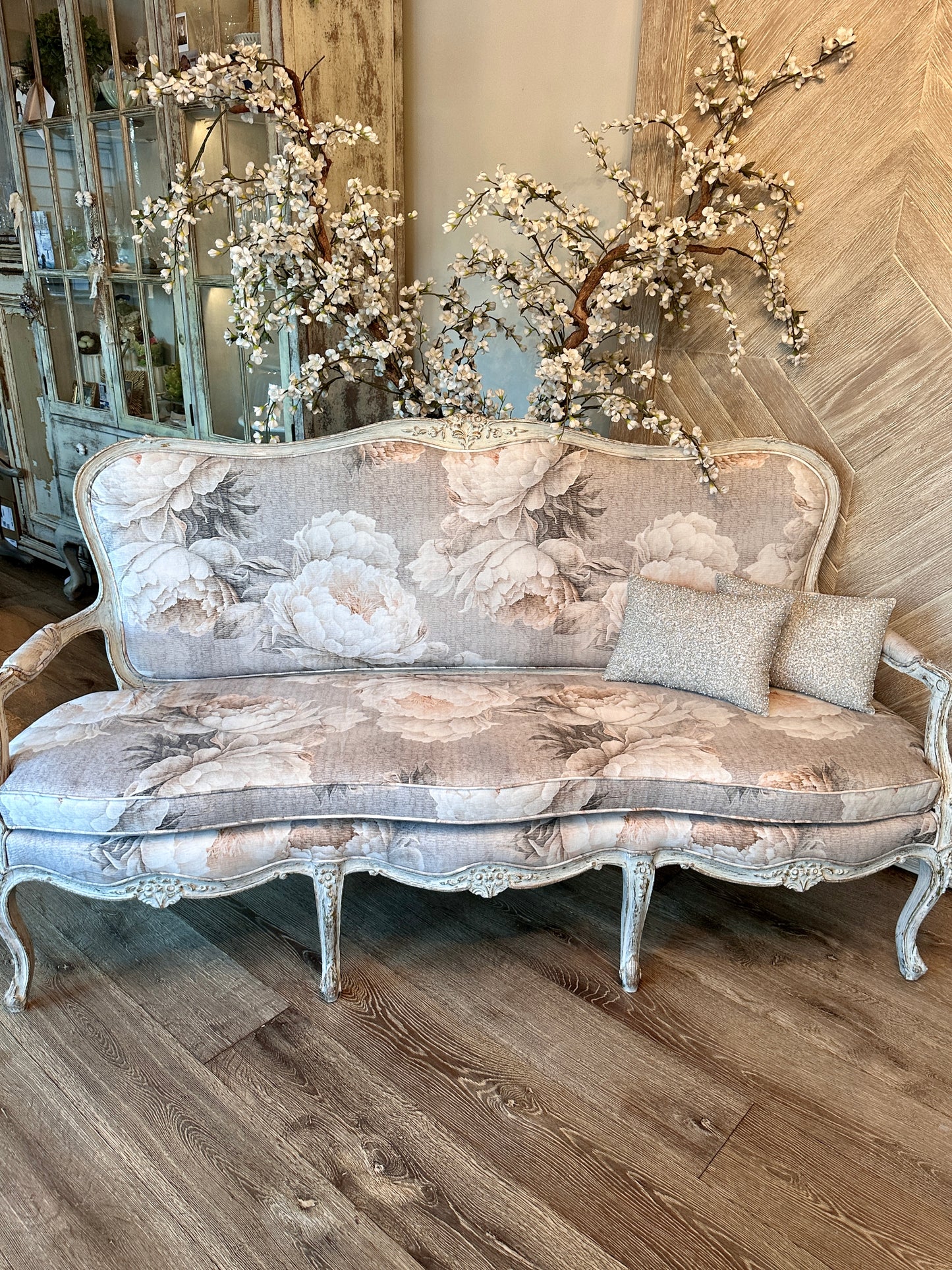 Elegant Louis XV Bench Sofa