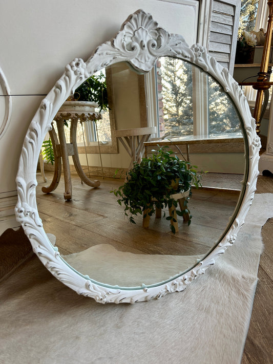 Round Antique Wall Mirror; White